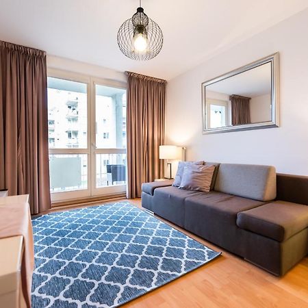 Metro Kondratowicza Velvet Apartment Varsó Kültér fotó