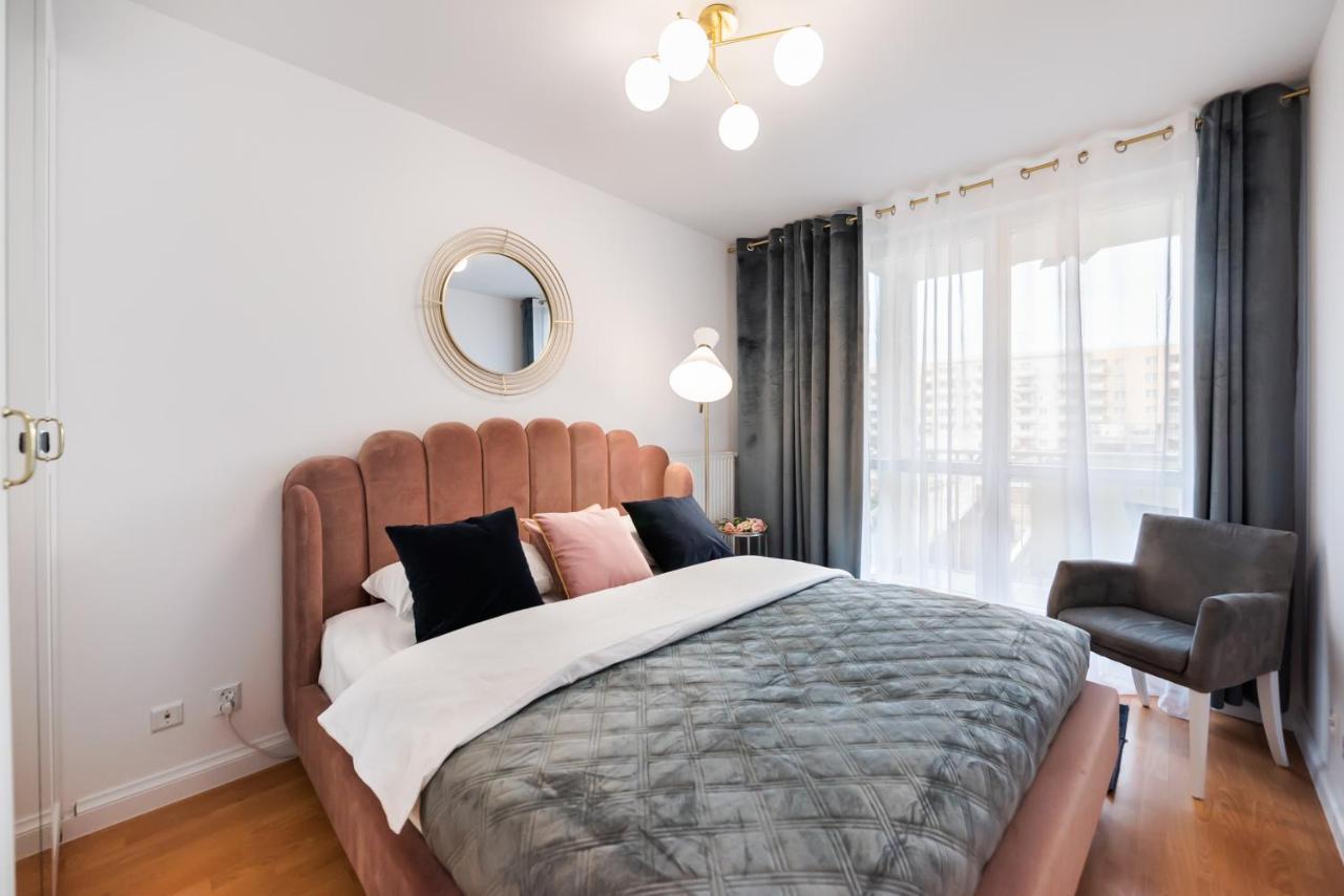 Metro Kondratowicza Velvet Apartment Varsó Kültér fotó