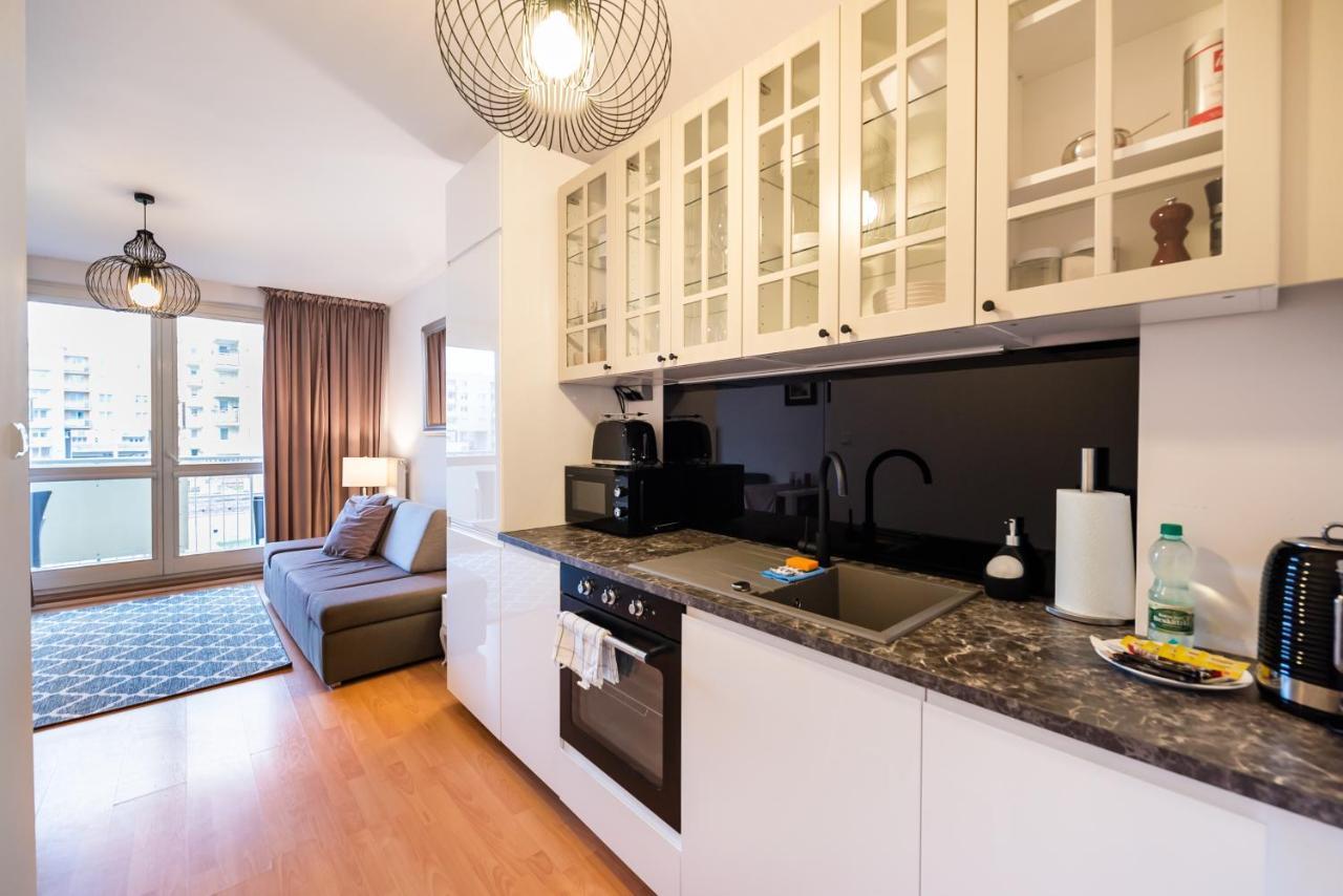 Metro Kondratowicza Velvet Apartment Varsó Kültér fotó