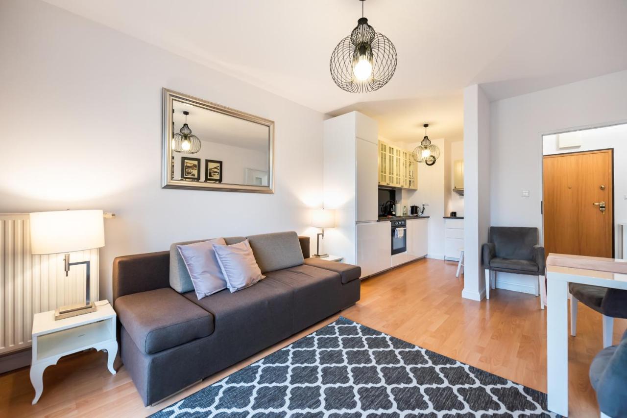 Metro Kondratowicza Velvet Apartment Varsó Kültér fotó