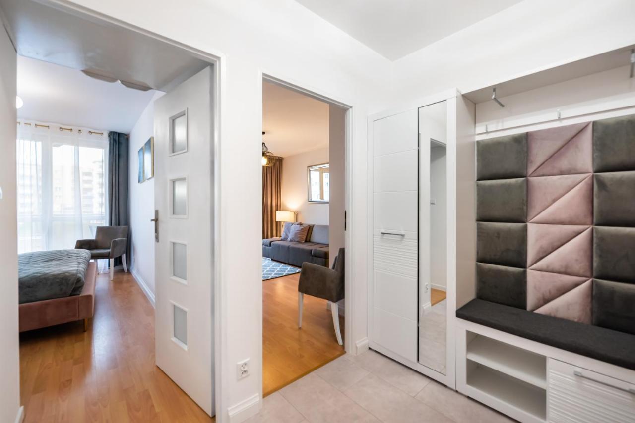 Metro Kondratowicza Velvet Apartment Varsó Kültér fotó