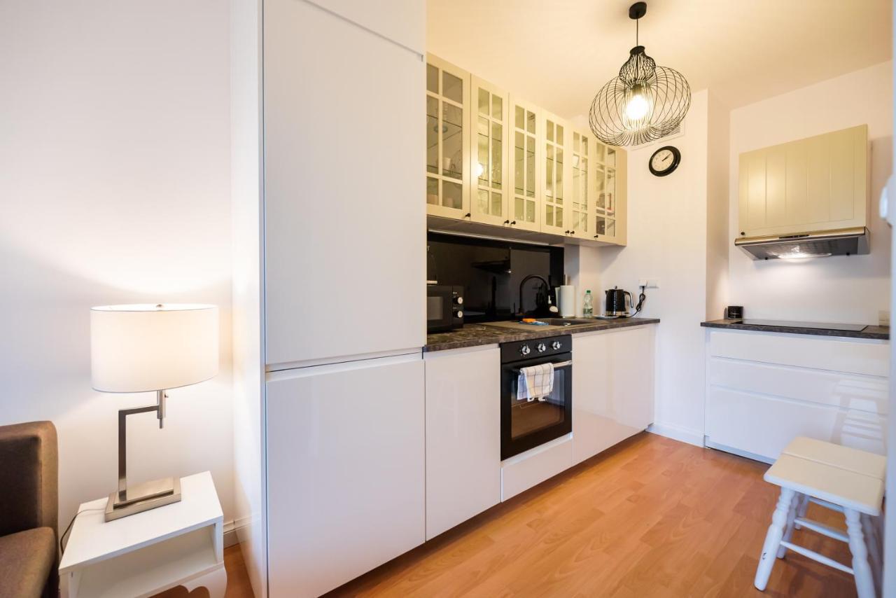 Metro Kondratowicza Velvet Apartment Varsó Kültér fotó